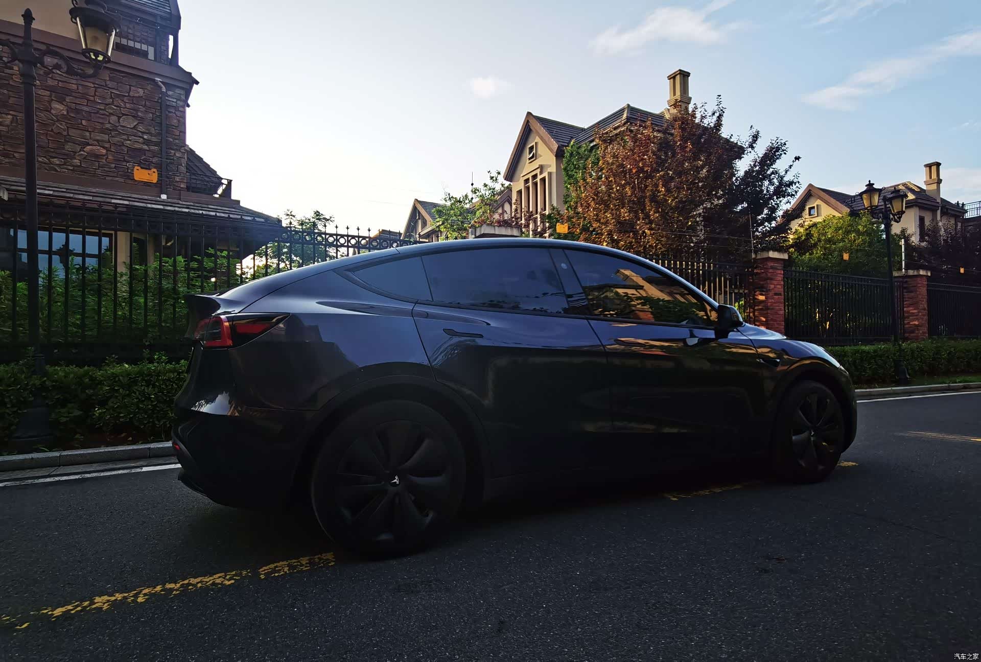Tesla Model Y, 2024 21