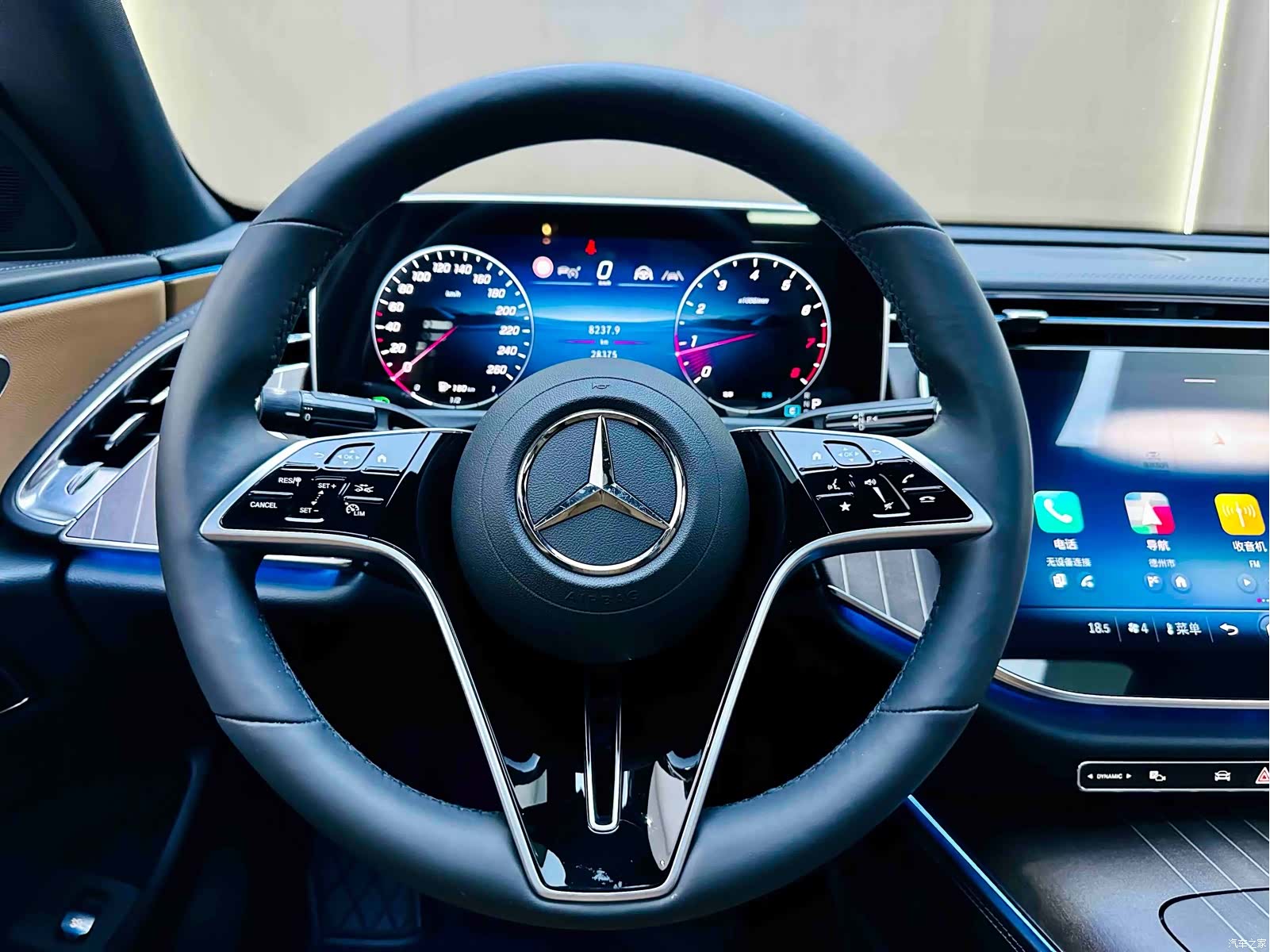 Mercedes-Benz E-Class, 2025 12