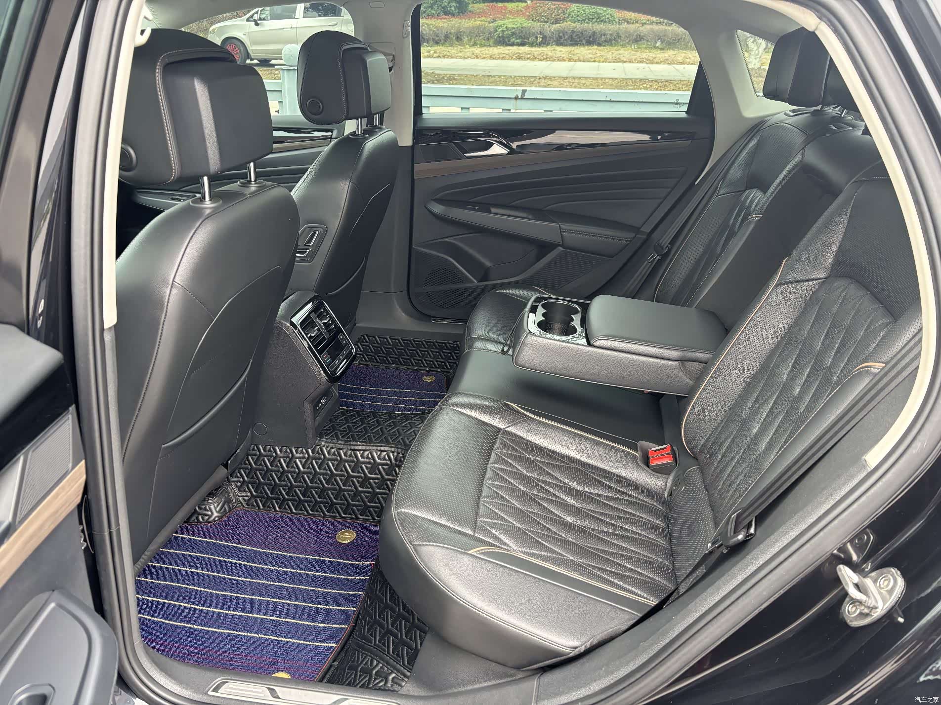 Volkswagen Passat, 2021 12