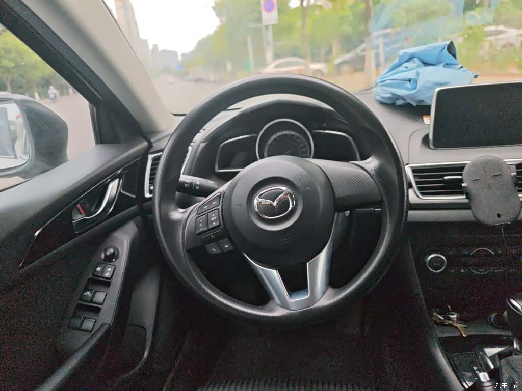Mazda Mazda3, 2016 6