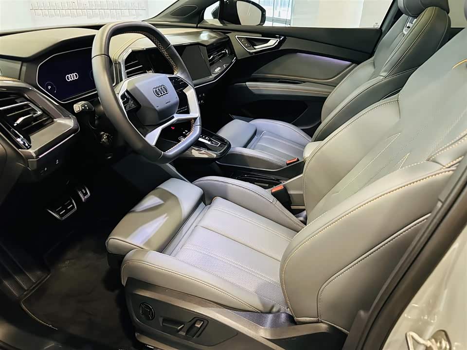Audi Q4