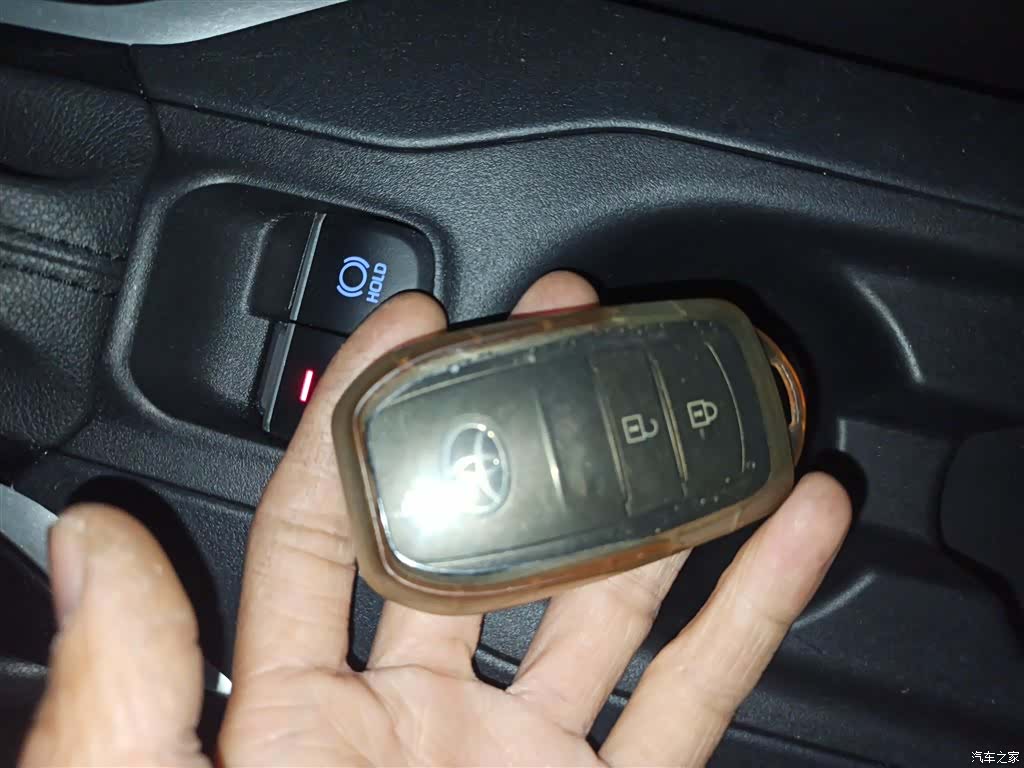 Toyota Frontlander, 2022 17