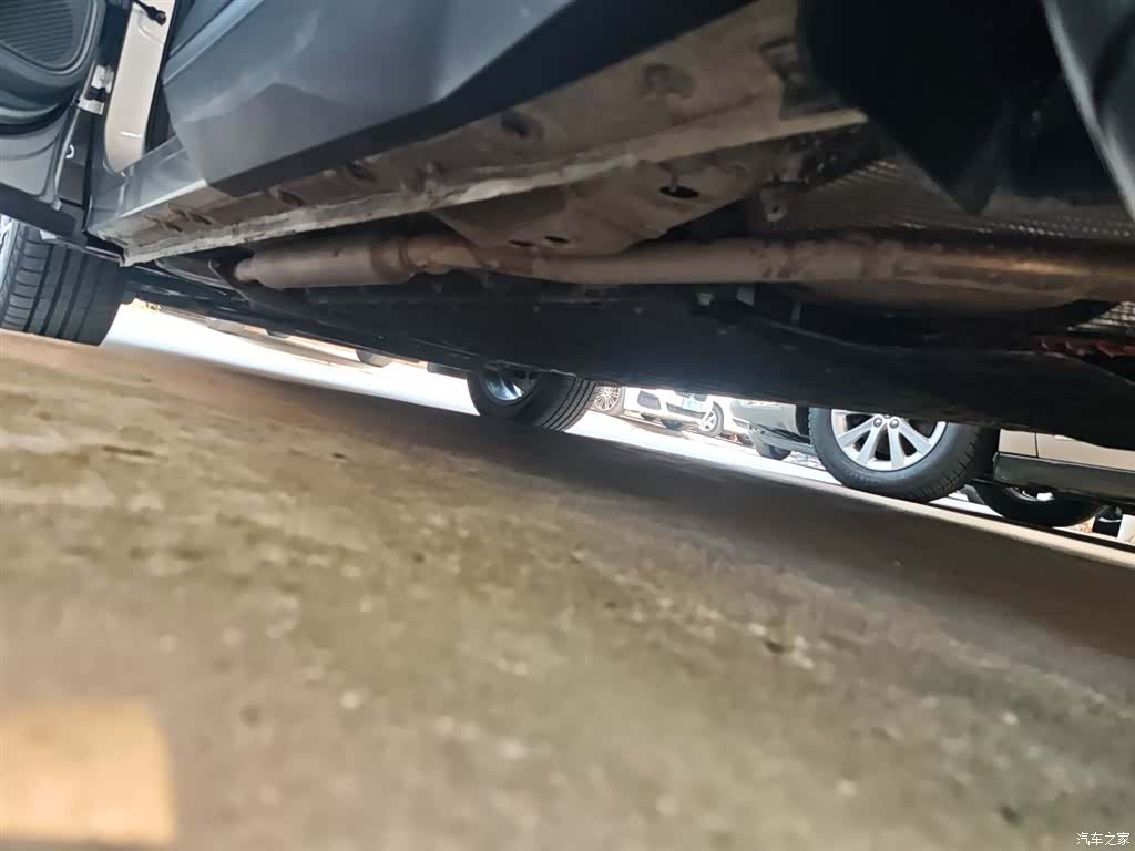 Geely Galaxy L7, 2025 22