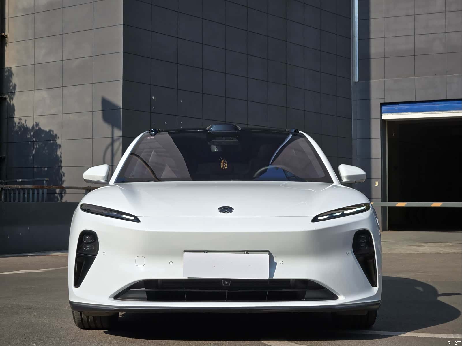 NIO ET5, 2025 4