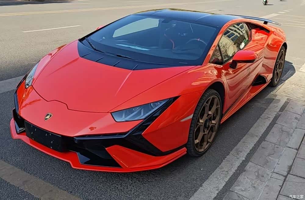 Lamborghini Huracán, 2024 1