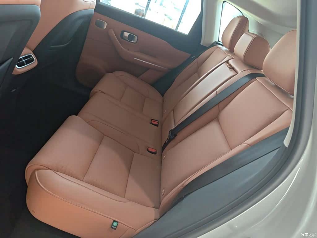 Leapmotor C10, 2025 17