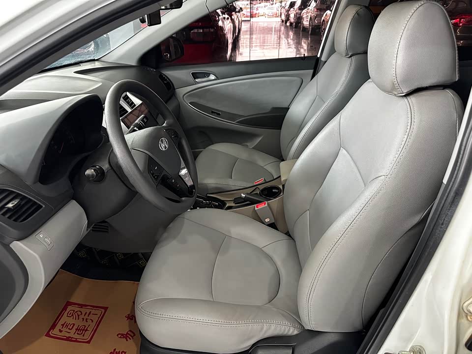 Hyundai Rena