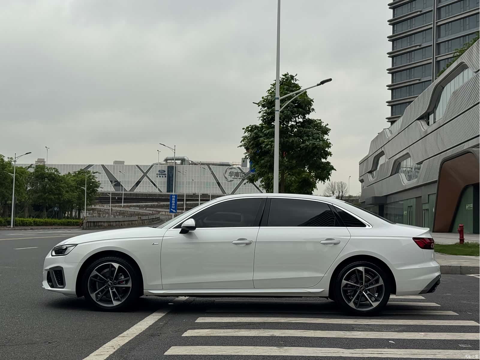 Audi A4L, 2023 6