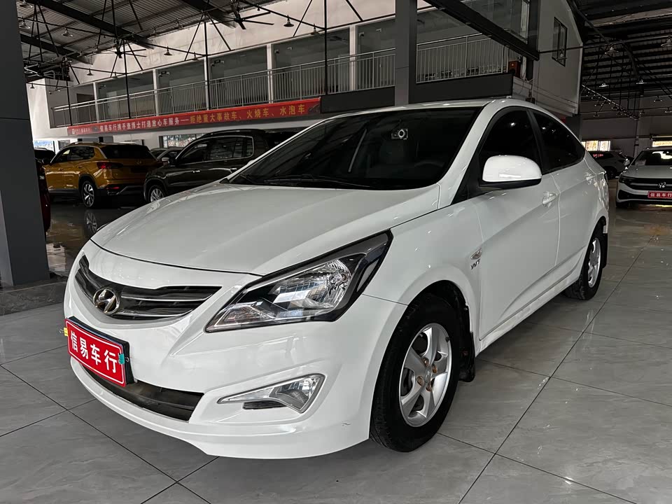 Hyundai Rena