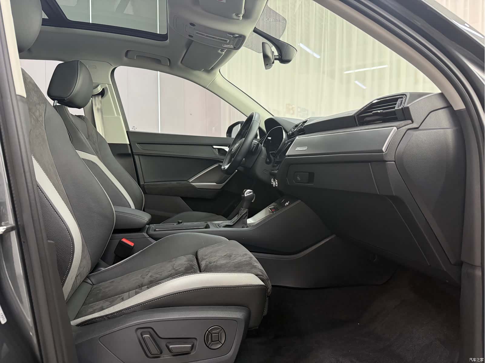 Audi Q3, 2022 8