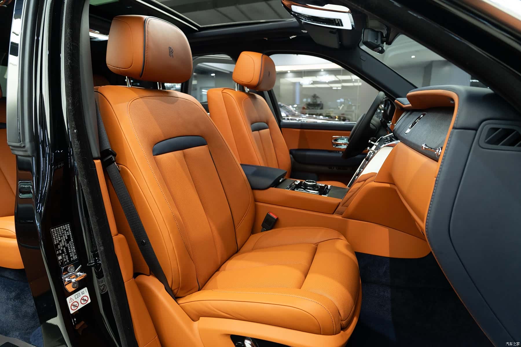 Rolls-Royce Cullinan, 2020 6