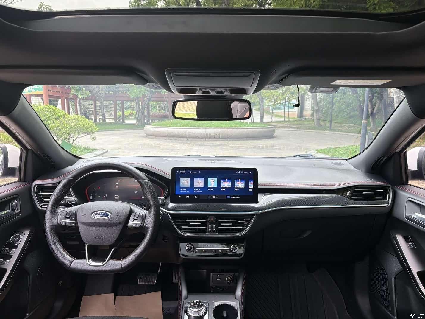 Ford Focus, 2022 17
