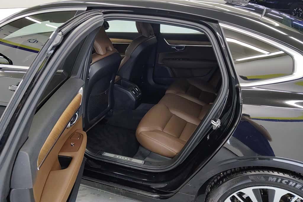 Volvo S90, 2023 11