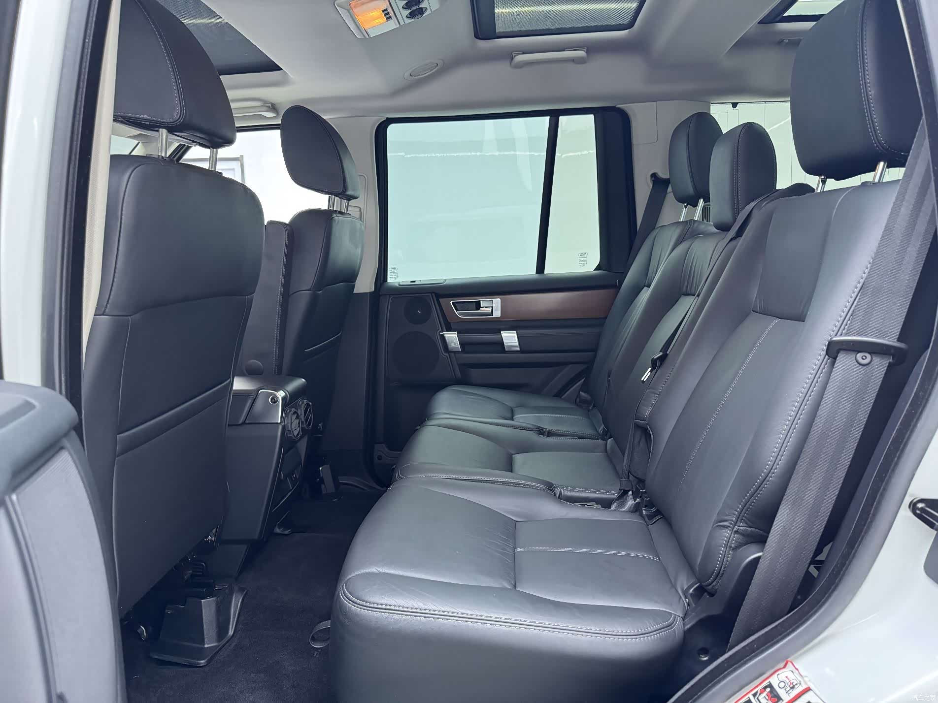 Land Rover Discovery, 2016 16