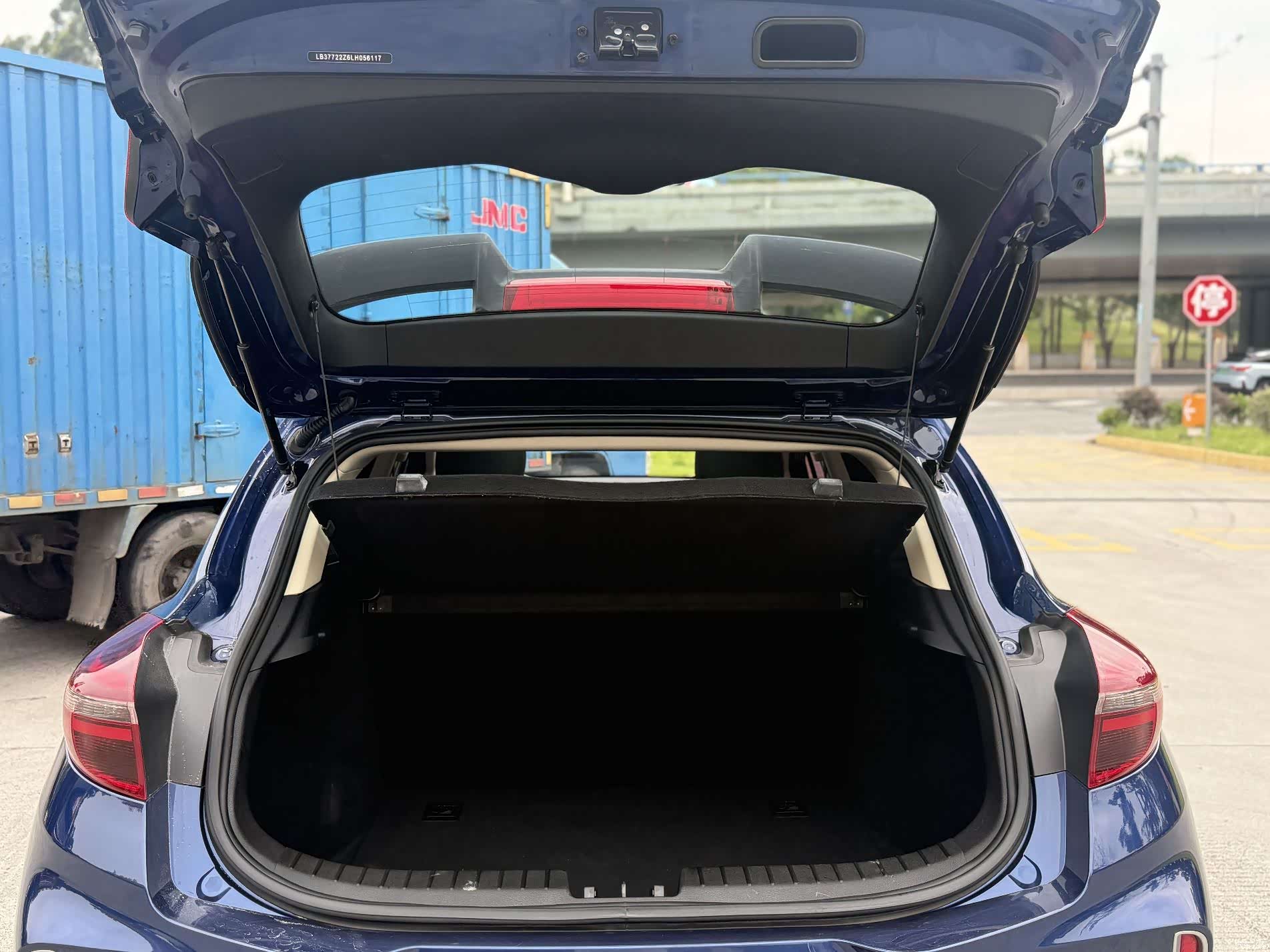 Geely Emgrand, 2020 11