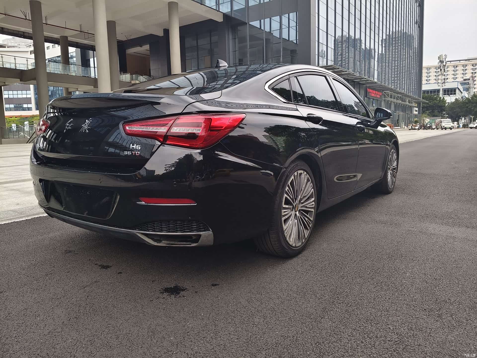 Hongqi H5, 2021 16