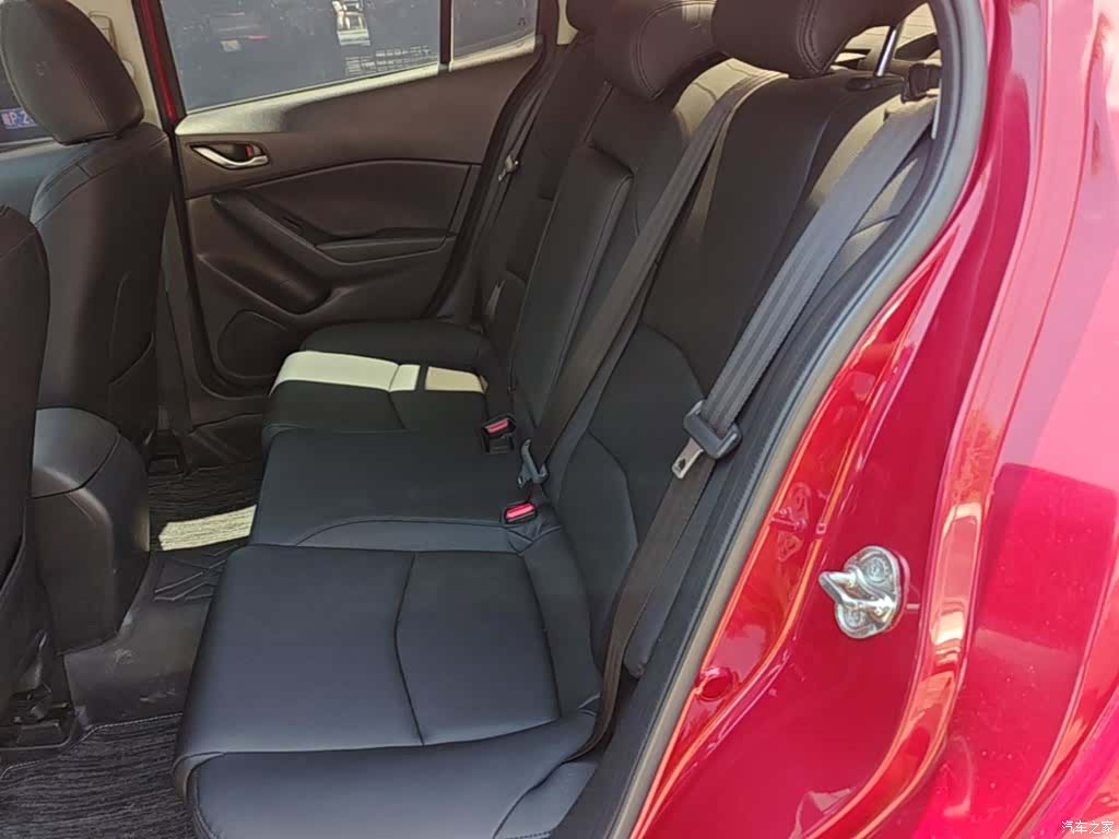 Mazda Mazda3, 2016 17