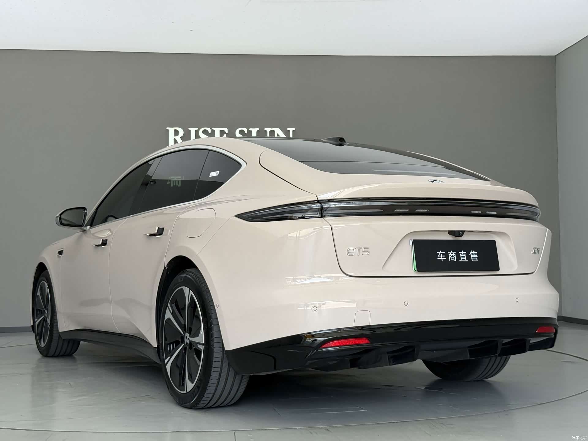 NIO ET5, 2025 все фото