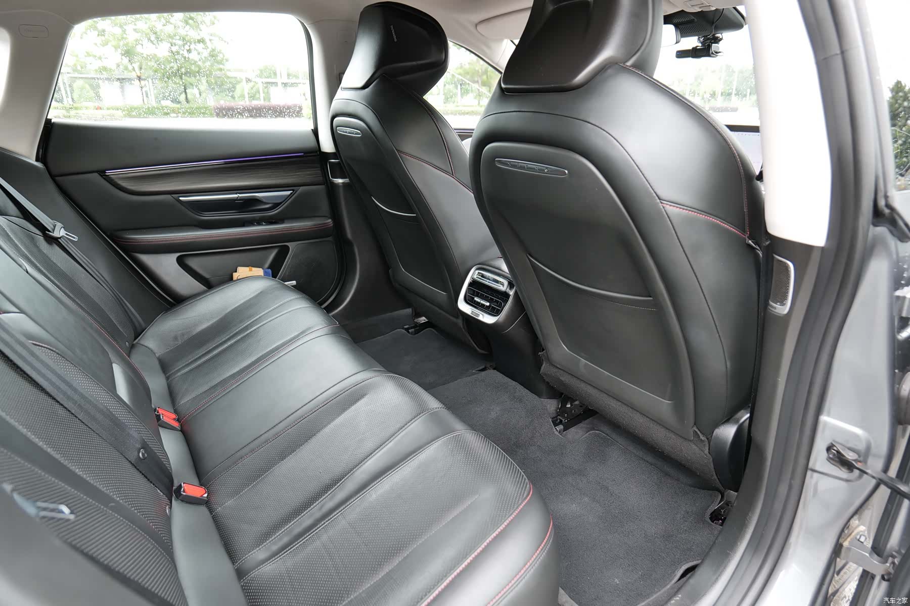 Xpeng P7, 2020 12