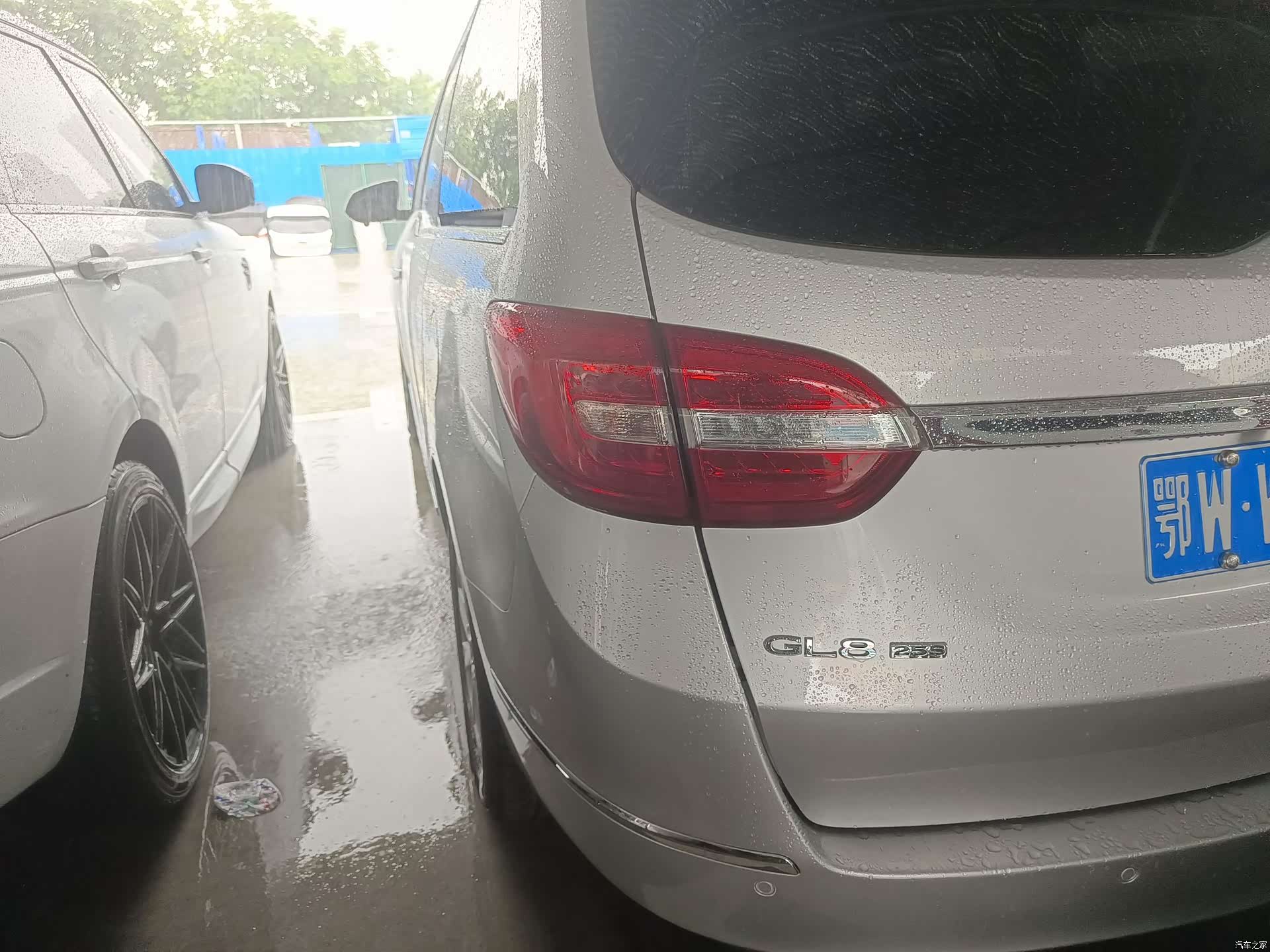 Buick GL8, 2017 17
