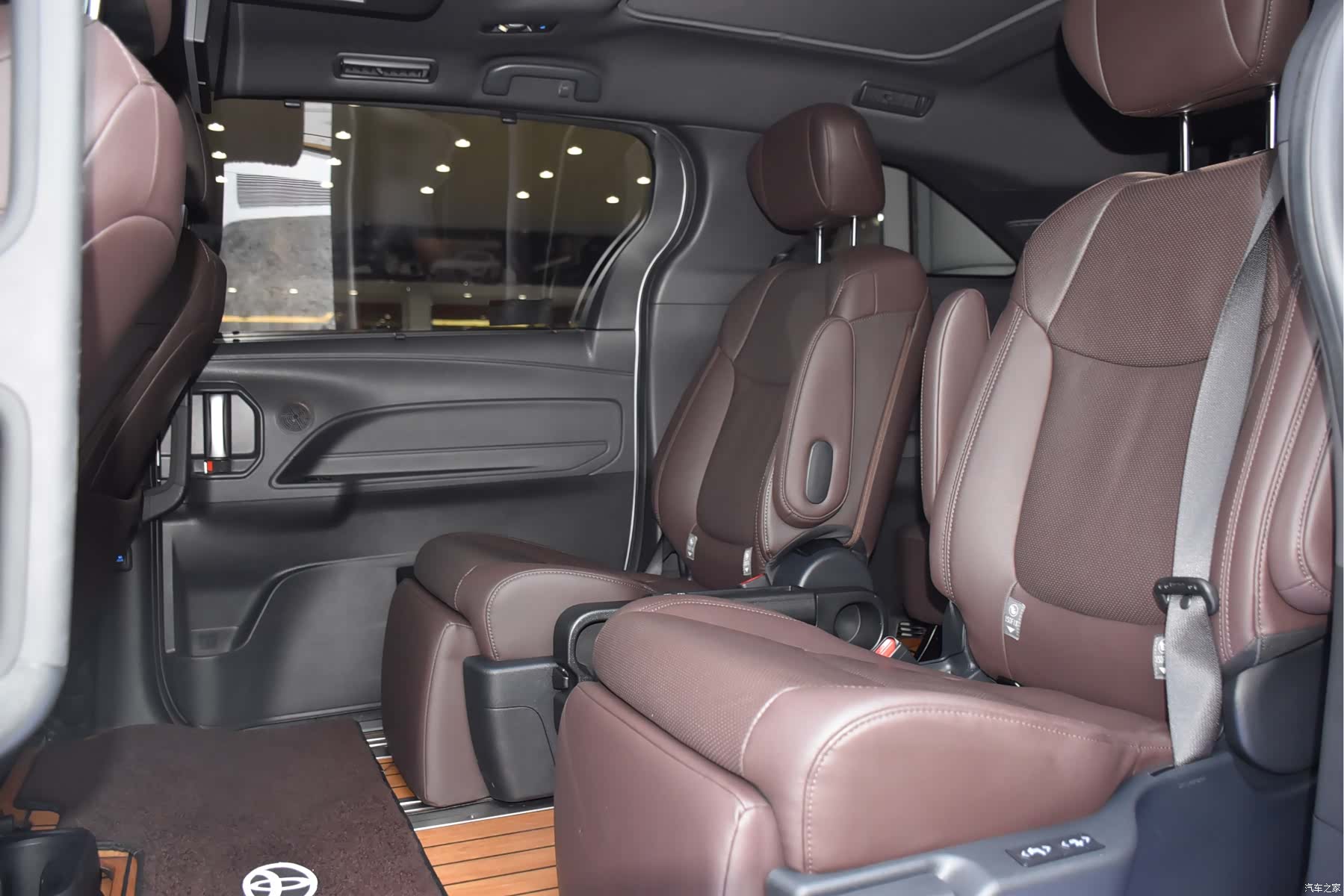 Toyota Sienna, 2022 8