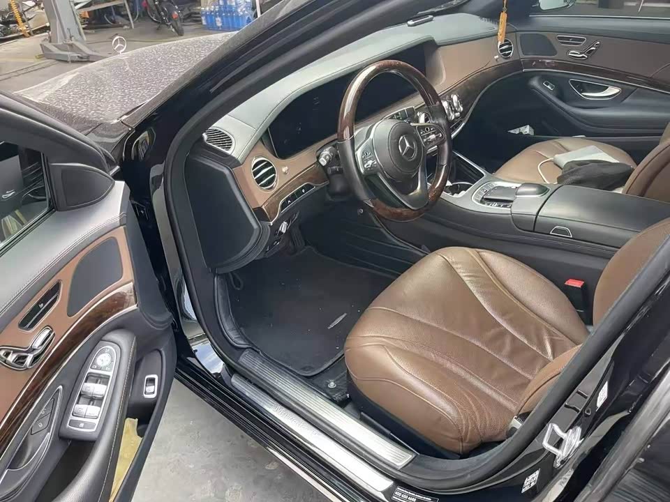 Mercedes-Benz S-class Mercedes-Benz S-class