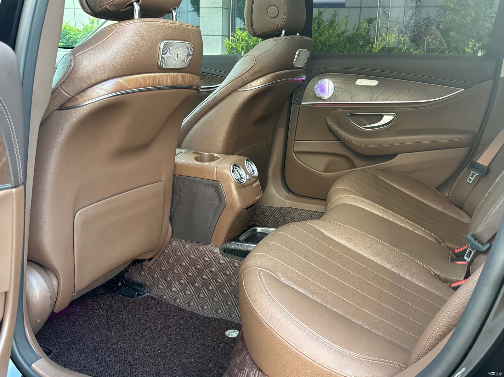 Mercedes-Benz E-Class, 2018 4