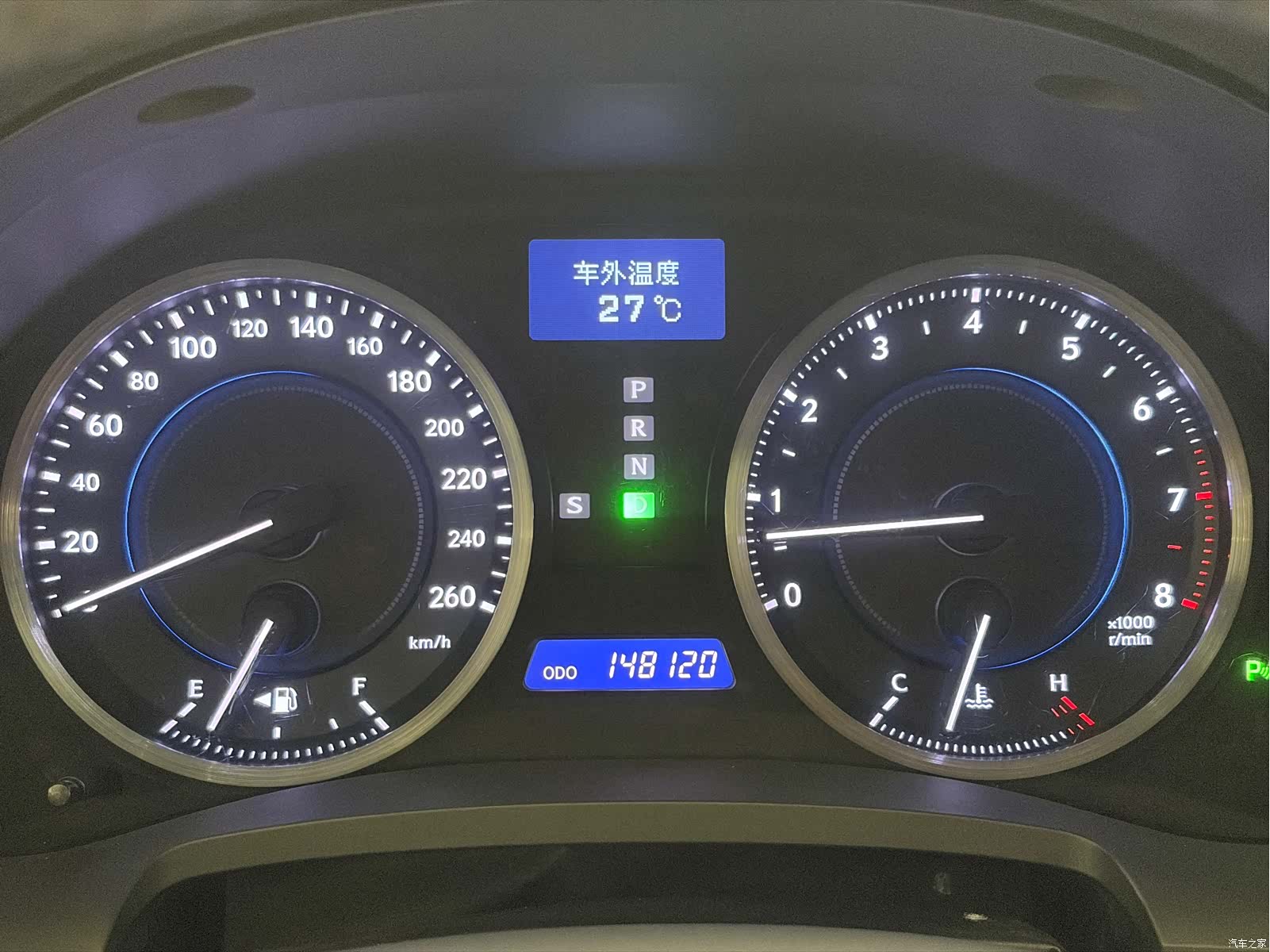 Lexus IS, 2012 4