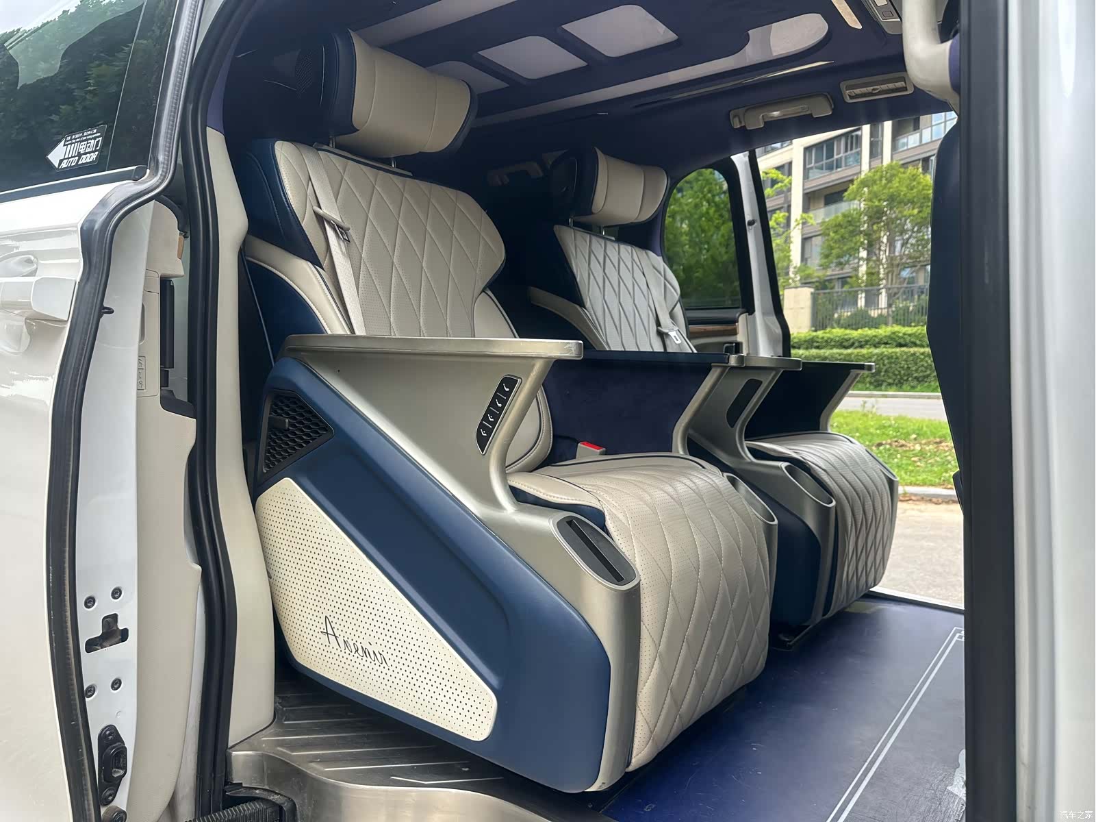 Buick GL8, 2019 12
