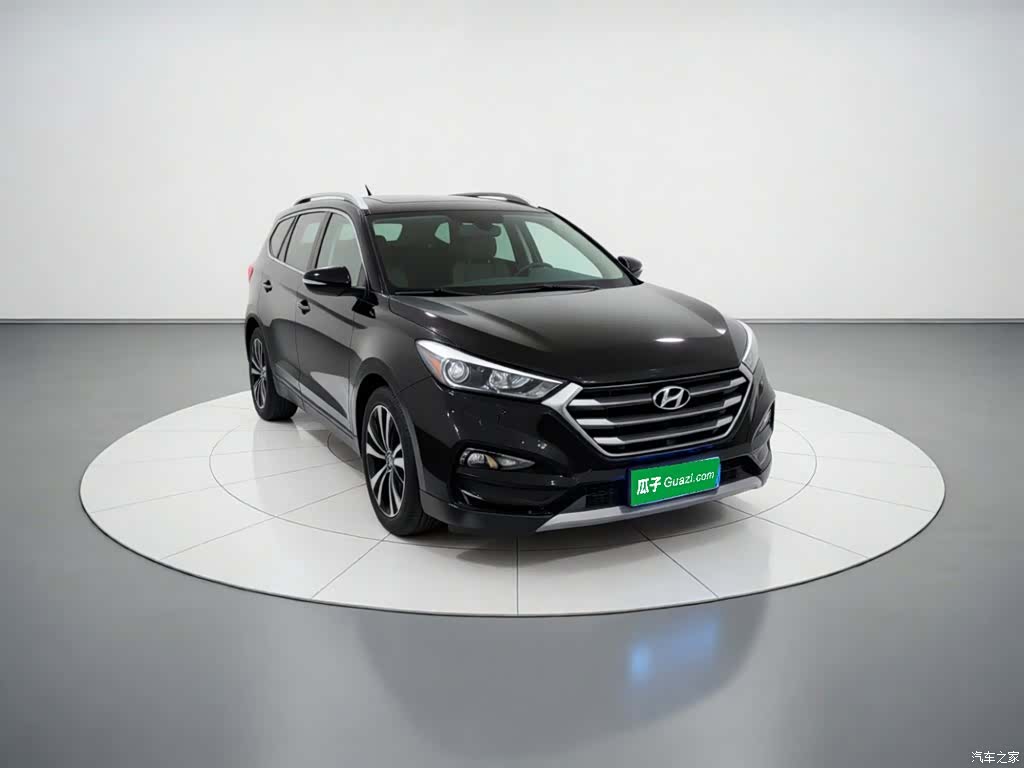 Hyundai Tucson, 2015 3