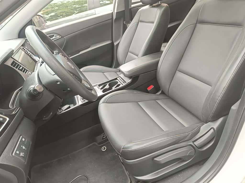 Hyundai GLS, 2016 15