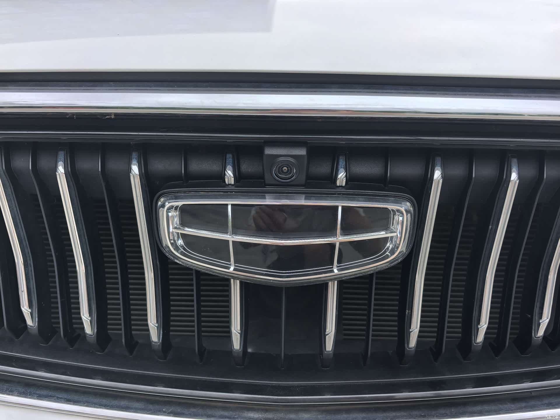 Geely Emgrand, 2023 4