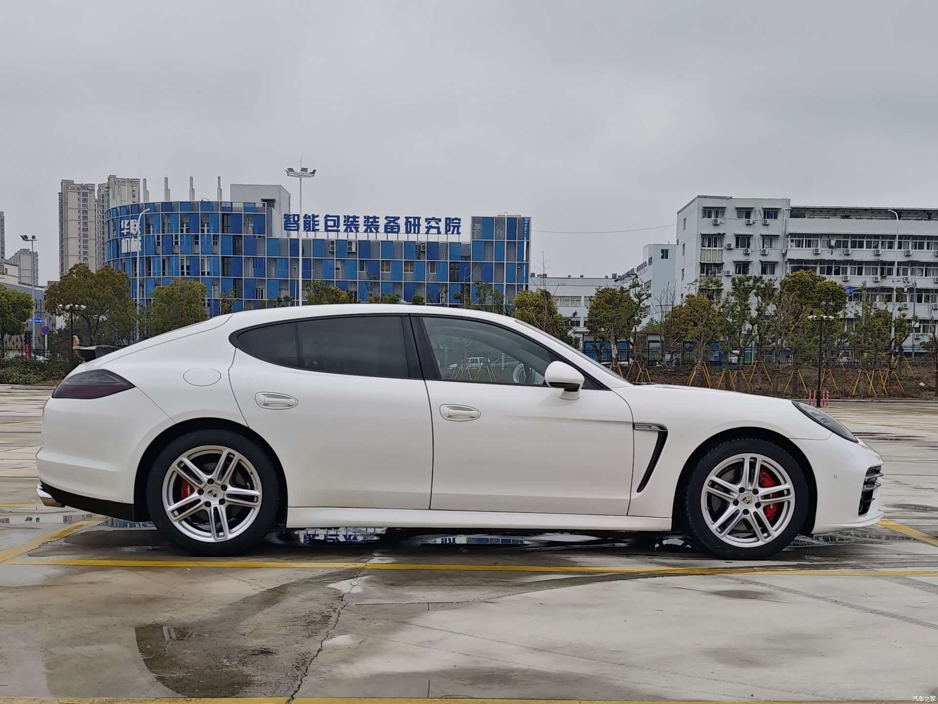 Porsche Panamera, 2011 6