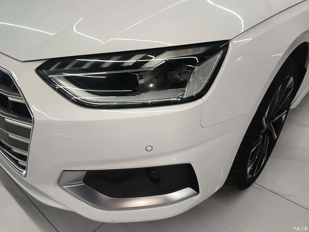 Audi A4L, 2022 24