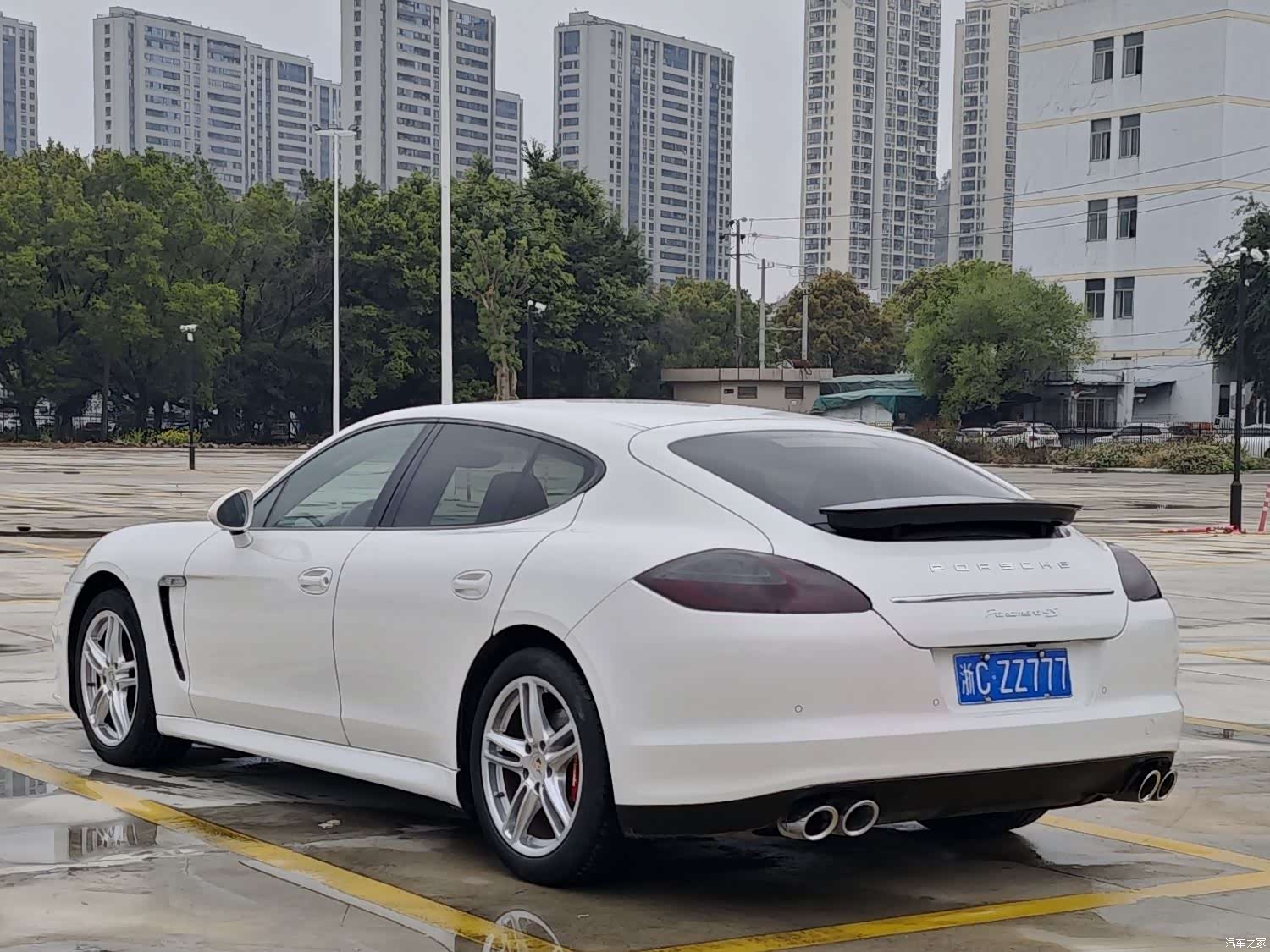 Porsche Panamera, 2011 3