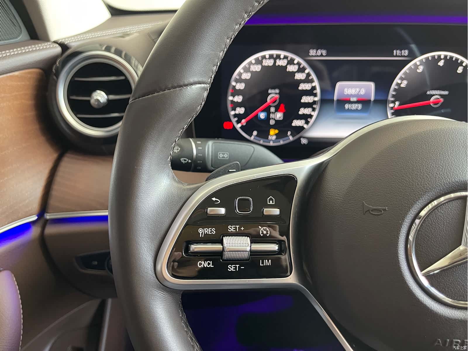 Mercedes-Benz E-Class, 2020 16