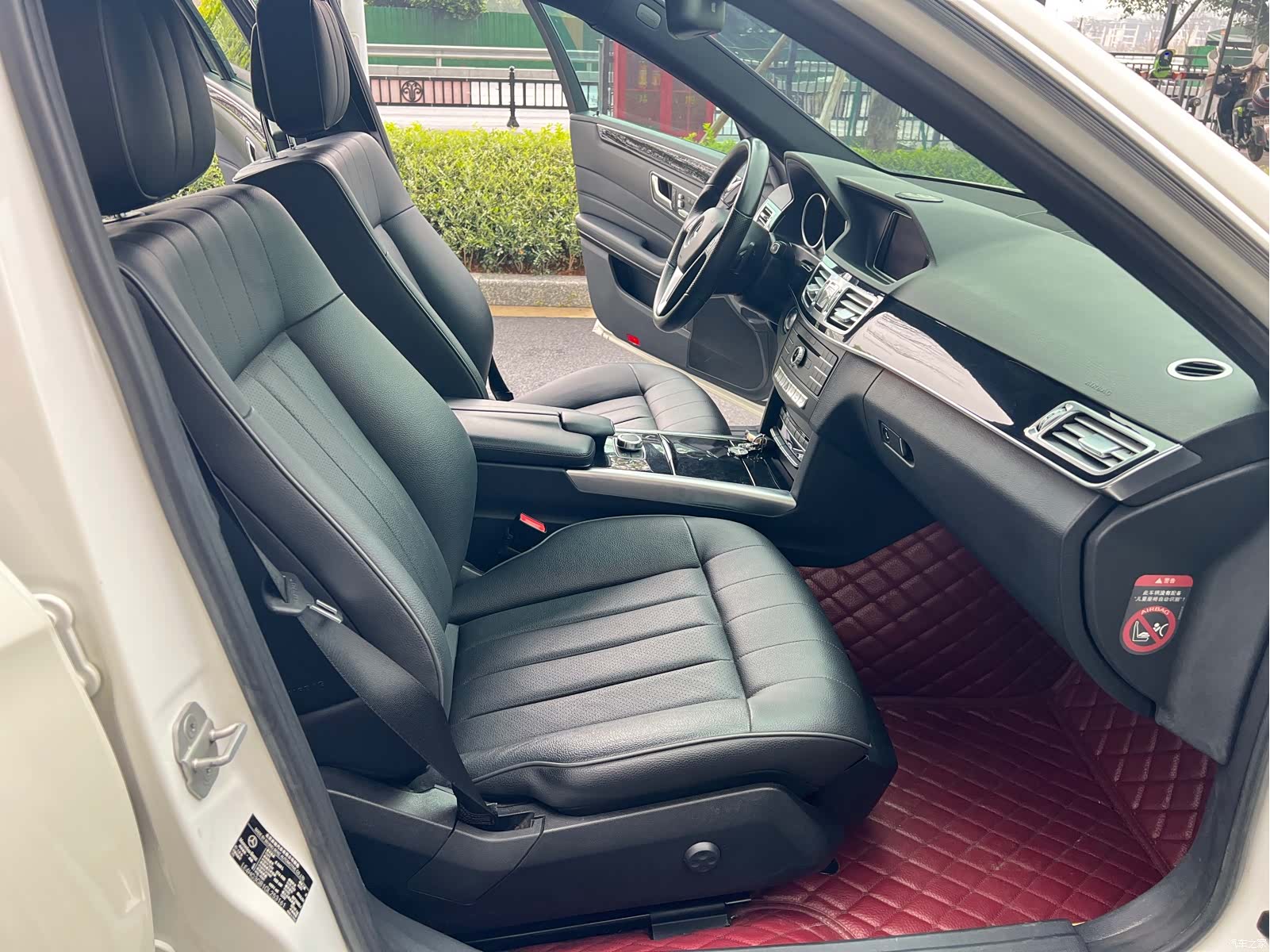 Mercedes-Benz E-Class, 2016 15