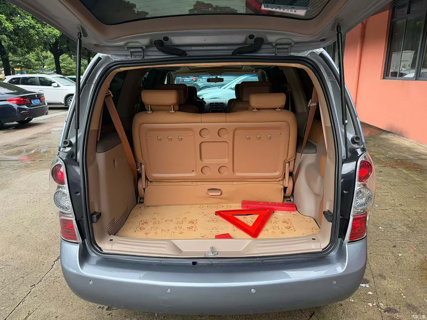 Buick GL8, 2006 9