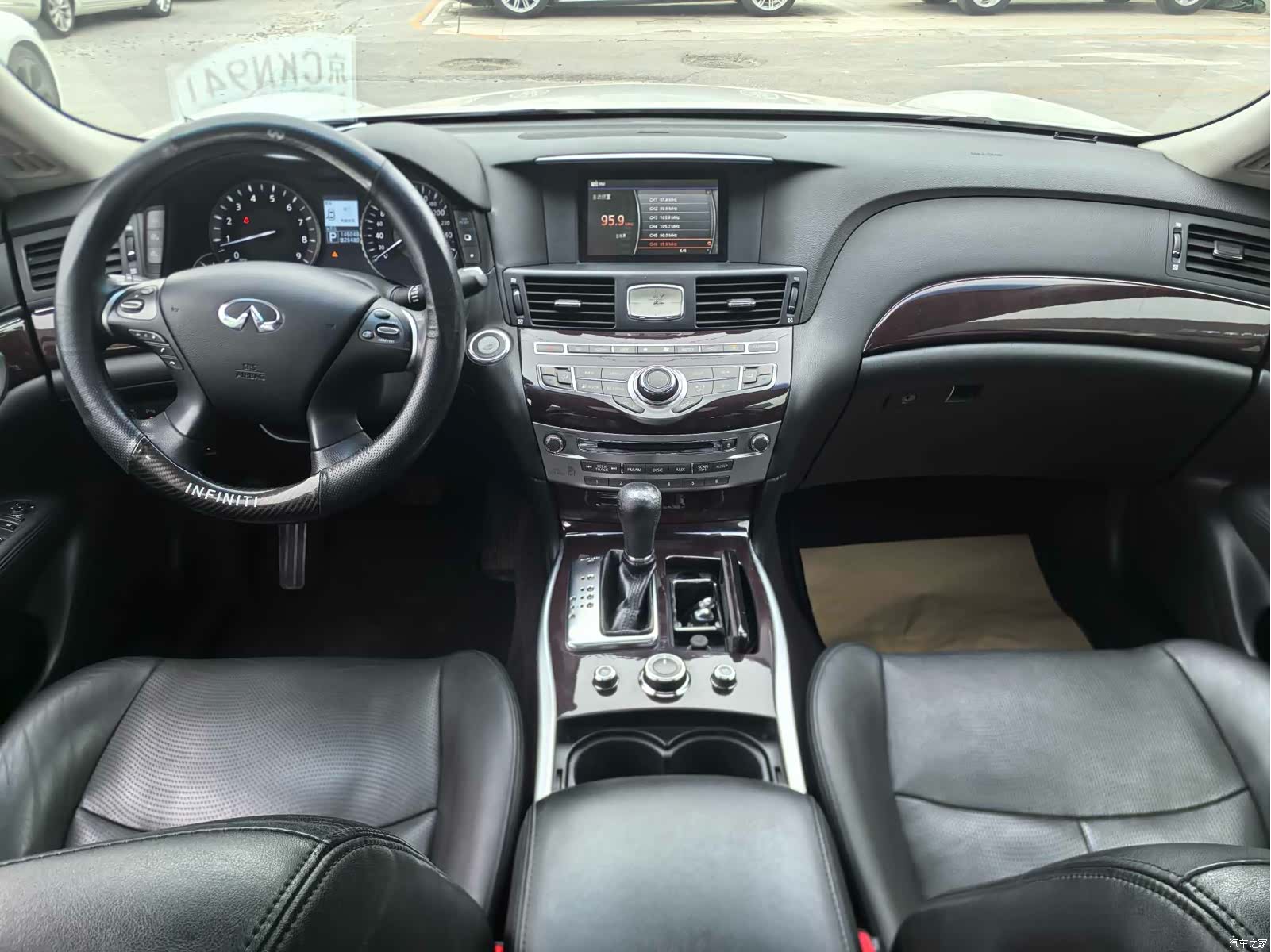 Infiniti M25L, 2013 6