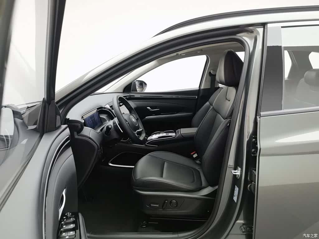 Hyundai Tucson L, 2023 10