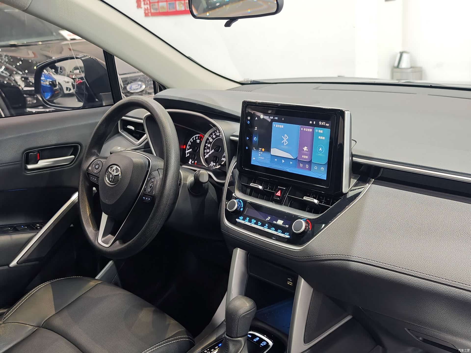 Toyota Frontlander, 2023 13