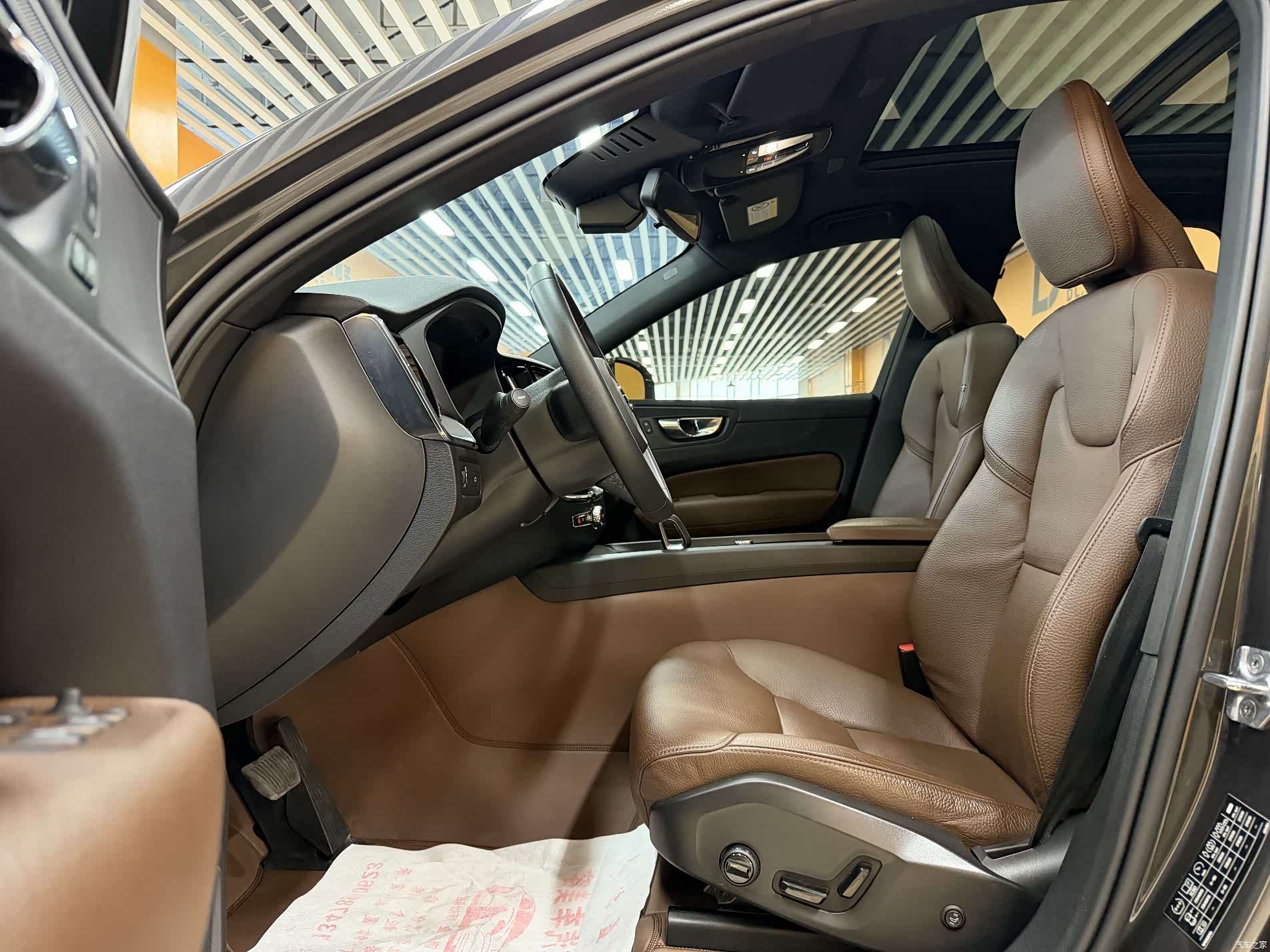 Volvo XC60, 2021 6