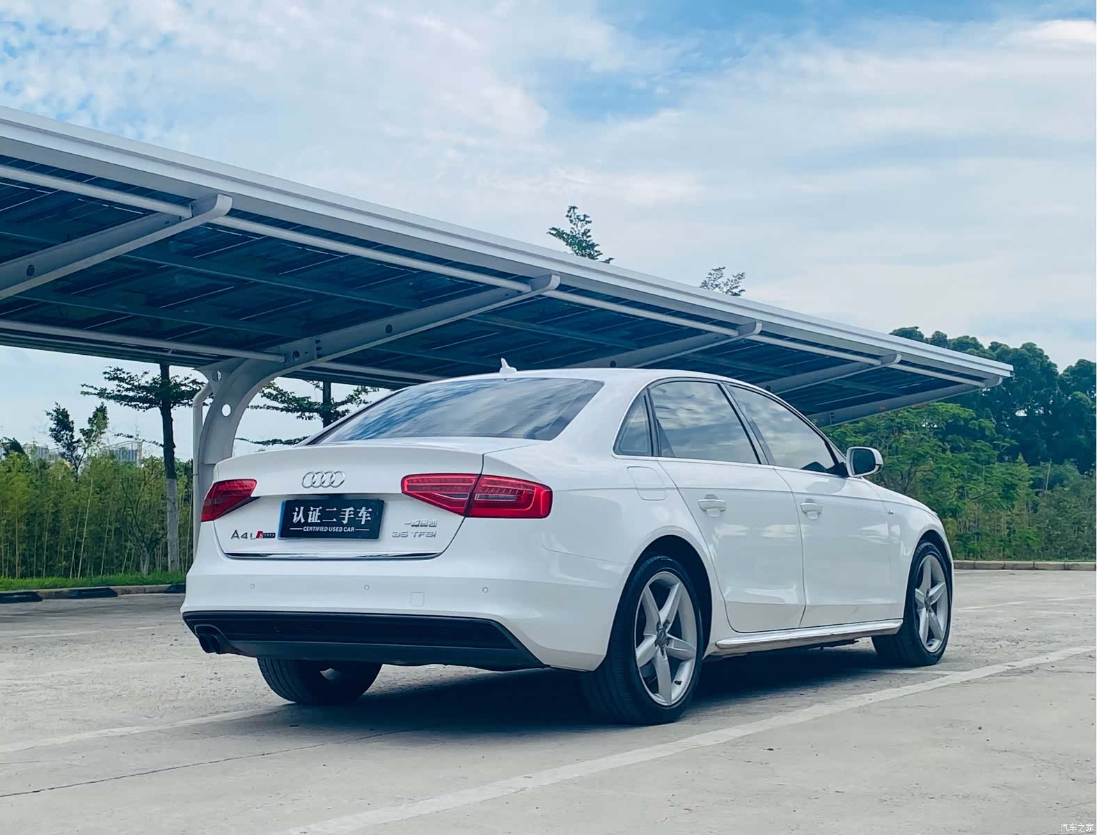 Audi A4L, 2016 все фото