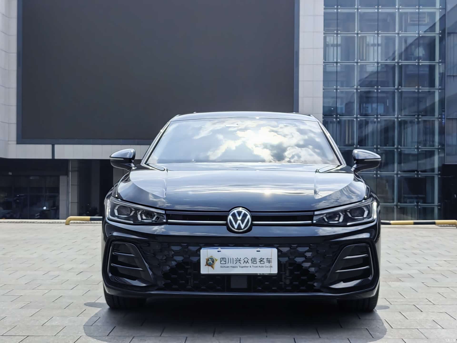 Volkswagen Passat, 2025 3