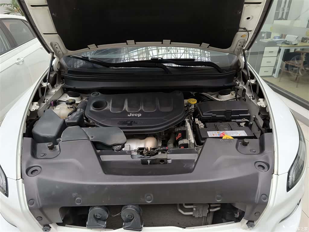 Jeep Cherokee, 2019 10