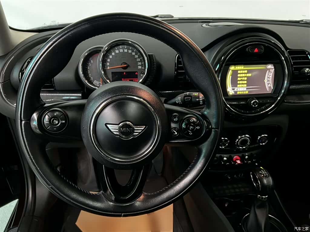 Mini Clubman, 2016 25