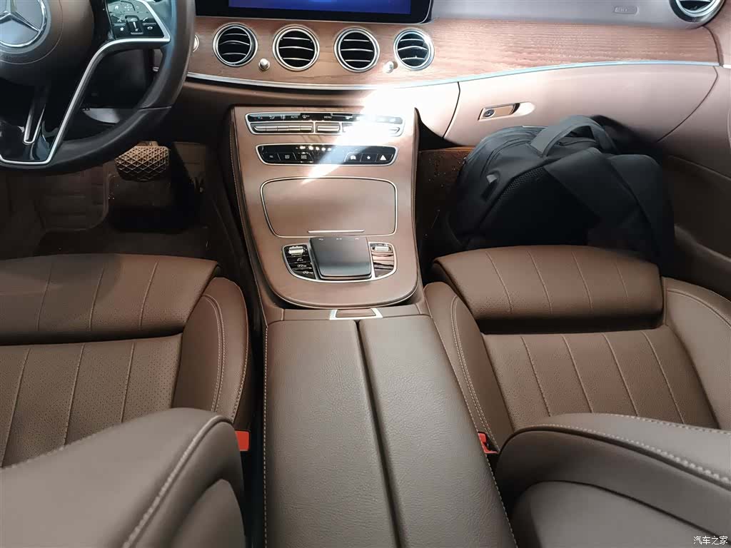 Mercedes-Benz E-Class, 2023 6