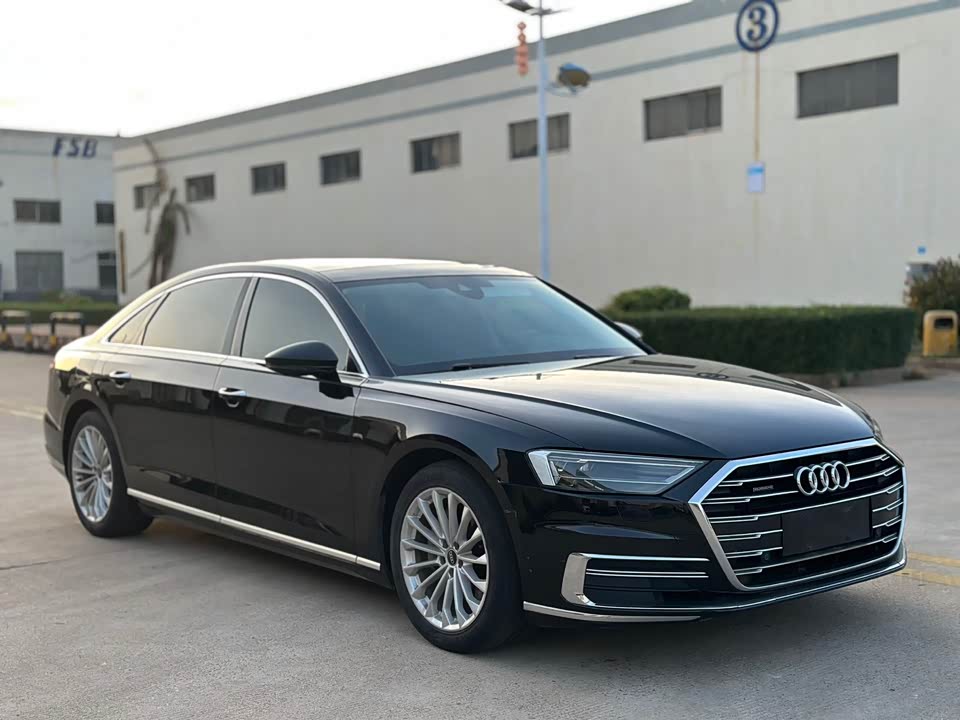 Audi A8