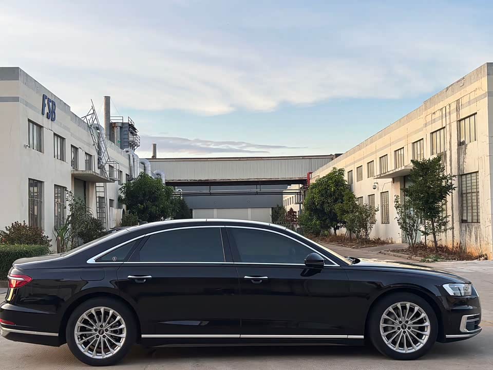 Audi A8