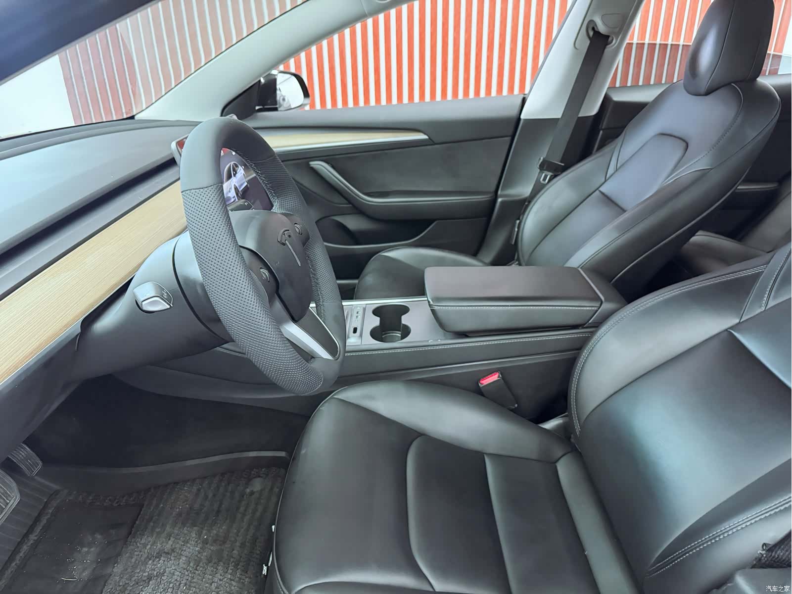 Tesla Model 3, 2023 14